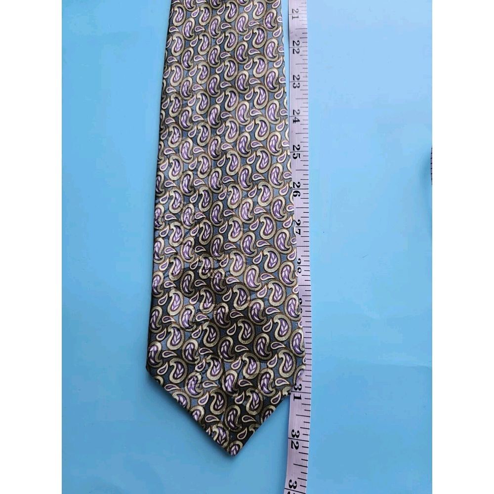 Status Silk Tie With Lilac Paisly Design - Picture 1 of 4